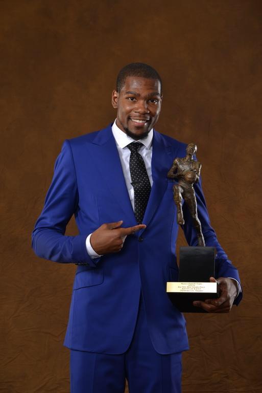 杜兰特-nba常规赛mvp(2014)艾弗森-nba常规赛mvp(2001)加内特--nba