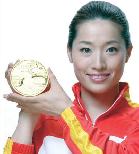 罗雪娟产子与富翁男友分手,只爱霸气男人舍弃鲍春来