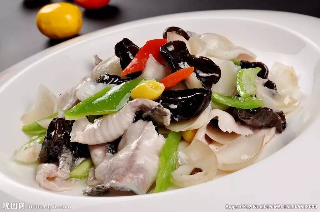 4月22日吃爆炒乌鱼片欢乐迪唱歌活动