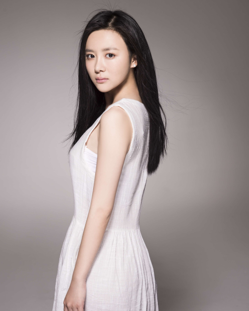 《如懿传》正在热拍小花旦孙文婷换身娇媚"恭常在"