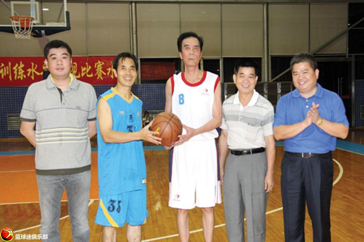 广东王朝球队俱乐部的董事长陈林也是其中的佼佼者,作为宏远集团的