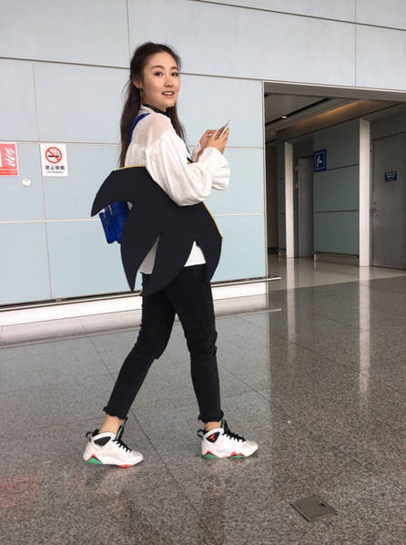 5月1日晚,同为陈翔六点半签约艺人"六点半毛台"在微博证实腿腿去世