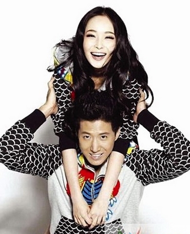 凭"黄金乳"一炮而红,今却以跑龙套为生!