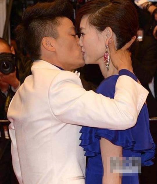 记者出身,嫁当红男星身价过亿,却因一事自毁前程!