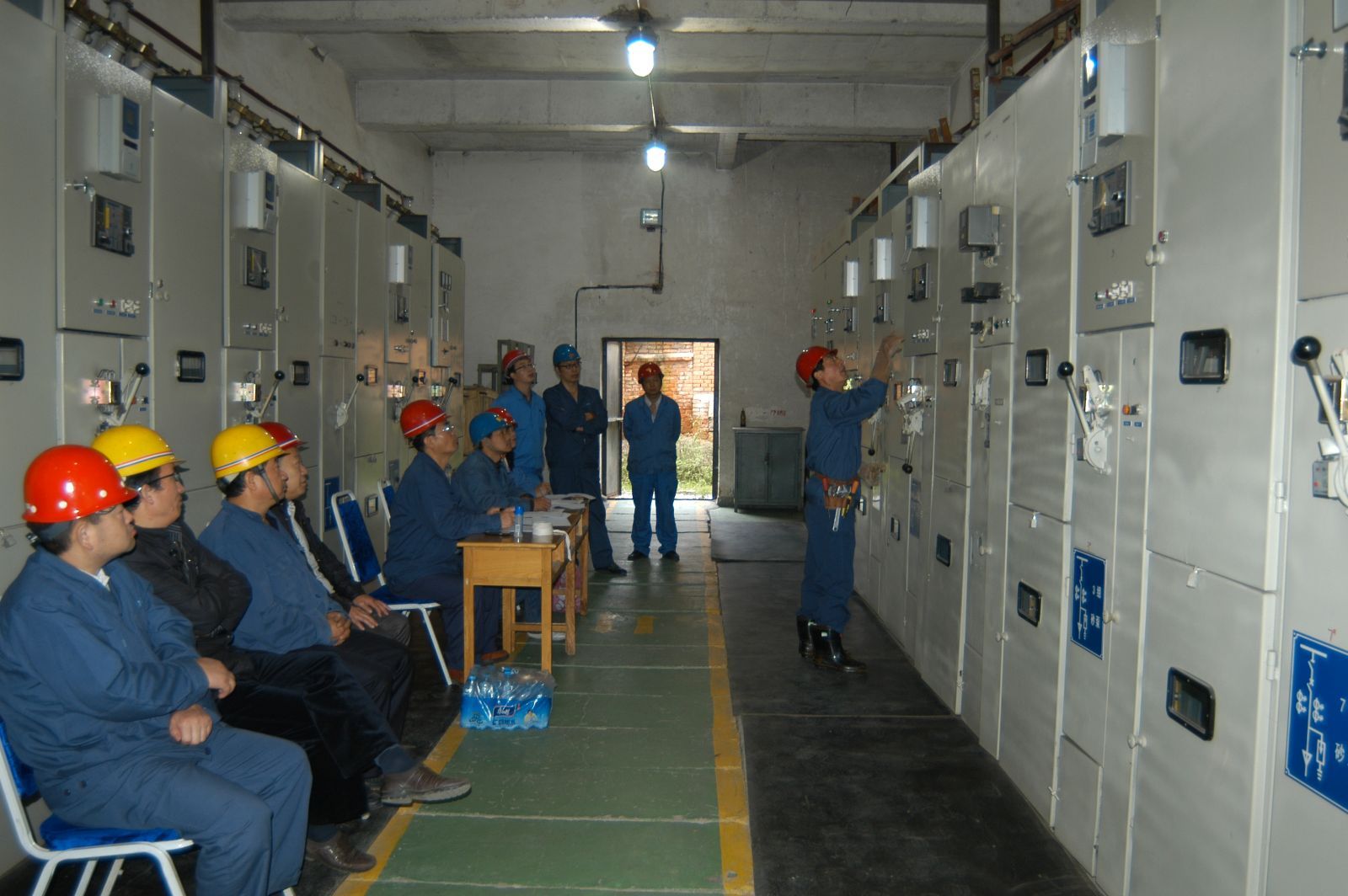 证,上岗证),分类: 高压运行维护作业,高压安装修造作业,低压电工作业