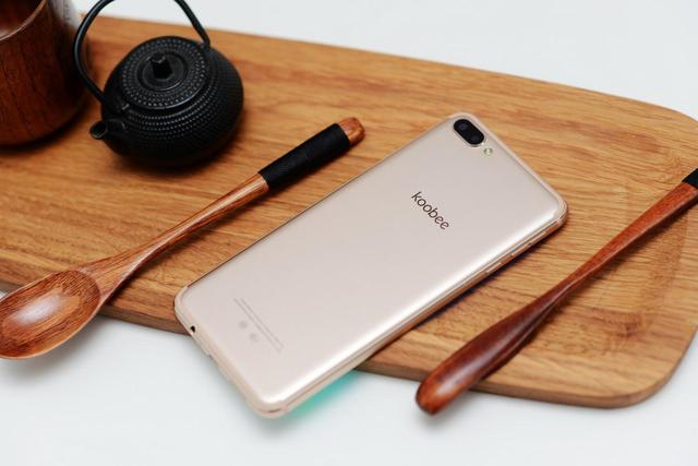 高颜值无边美学手机,酷比h9简评