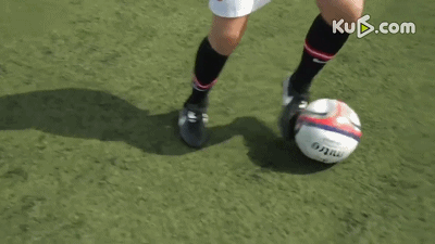 足球实战技巧——扣球过人