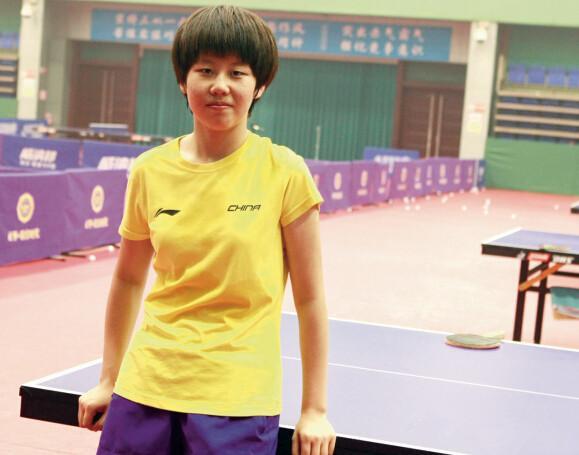 原本就是力量型打法的陈幸同表现的可圈可点,不仅注意搏杀,关键球的