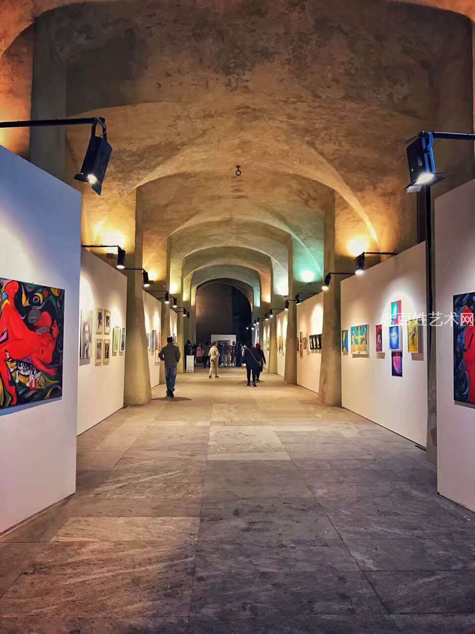 龙的标志～中国当代女子画会欧洲艺术展在意大利开幕