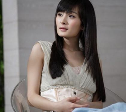 杨幂早年旧照曝光,清纯可爱似小仙女