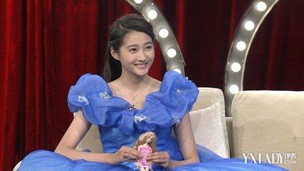关晓彤和姐姐关晓丹不像,姐姐自称遗传的时候有点走神