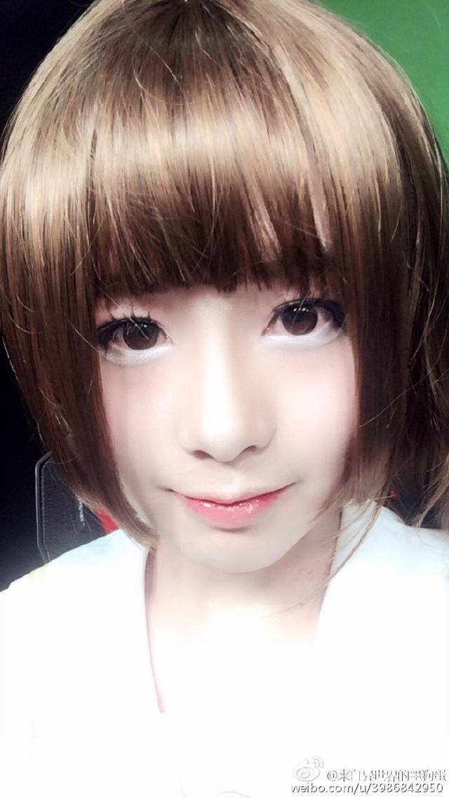 lol小莫移情别恋同台主播,还是个男的?