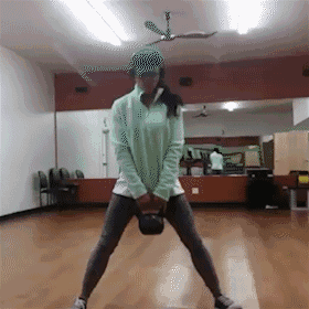 仰卧单脚屈膝挺髋▼从厕所保洁阿姨到健身女模,她才是大写的人生励志!