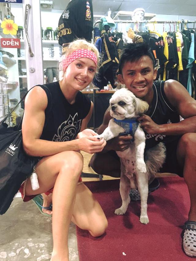 泰拳王播求30年后照片曝光网友先结婚再打一龙