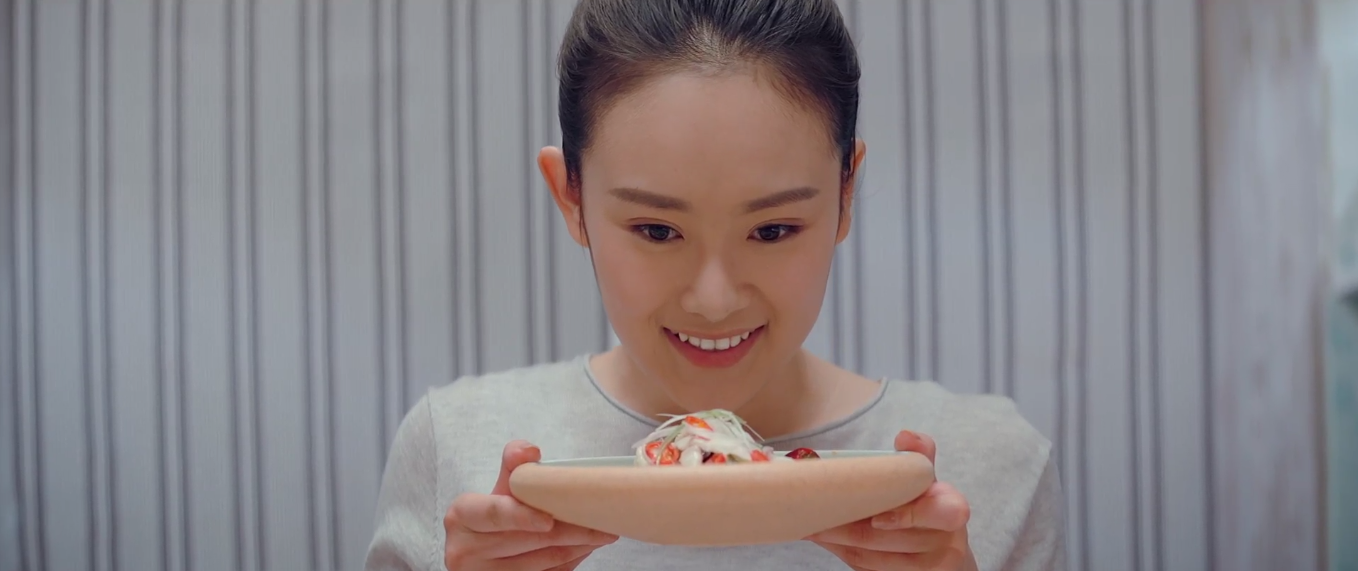 黄磊首位签约女弟子王渊慧曝光 清新画风引人期待