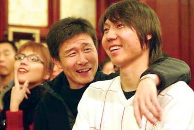 郝海东李铁互怼:岁数大了,他能说你就让他说吧