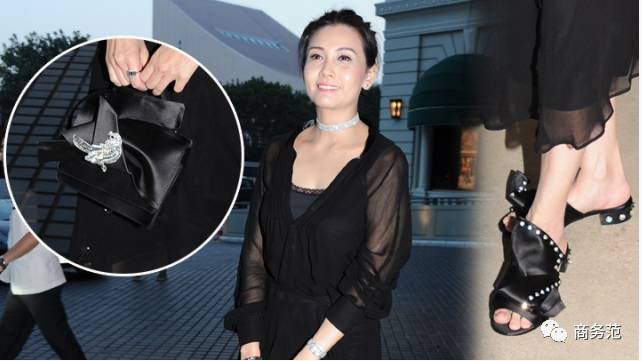 直男心中最美女神邱淑贞,是个接地气的豪门阔太