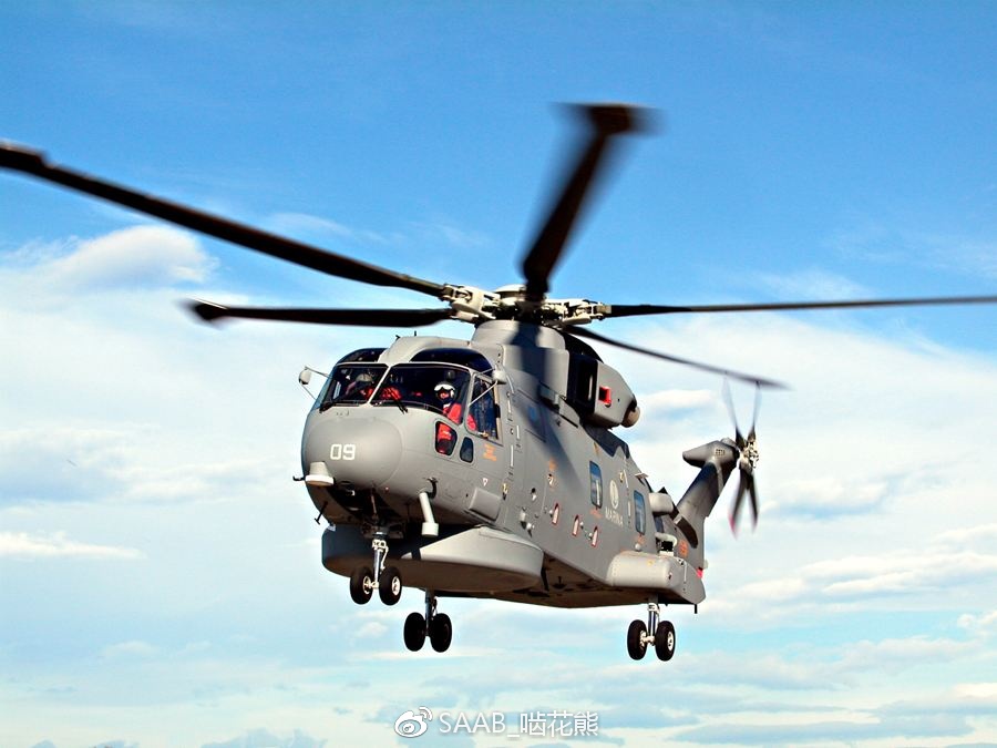 EH101预警直升机图片