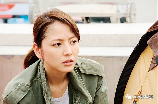 长泽雅美的魅力不光是腿笑容和演技一样闪耀