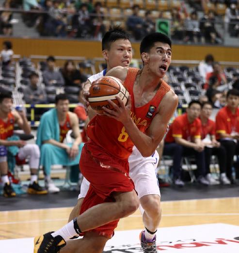 第一场比赛满江和赵嘉义分别投进一记三分球,第二场比赛满江更是命中3