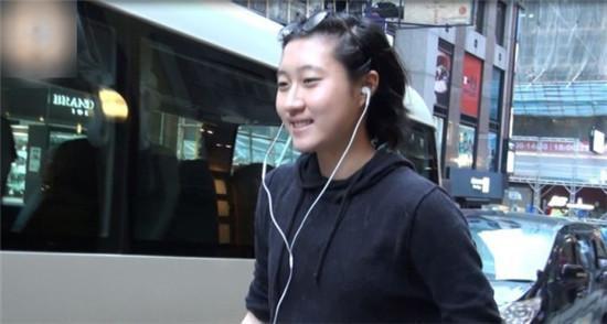 小龙女出院手臂上的伤痕,是遗传还是教育问题?