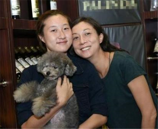 小龙女出院手臂上的伤痕,是遗传还是教育问题?