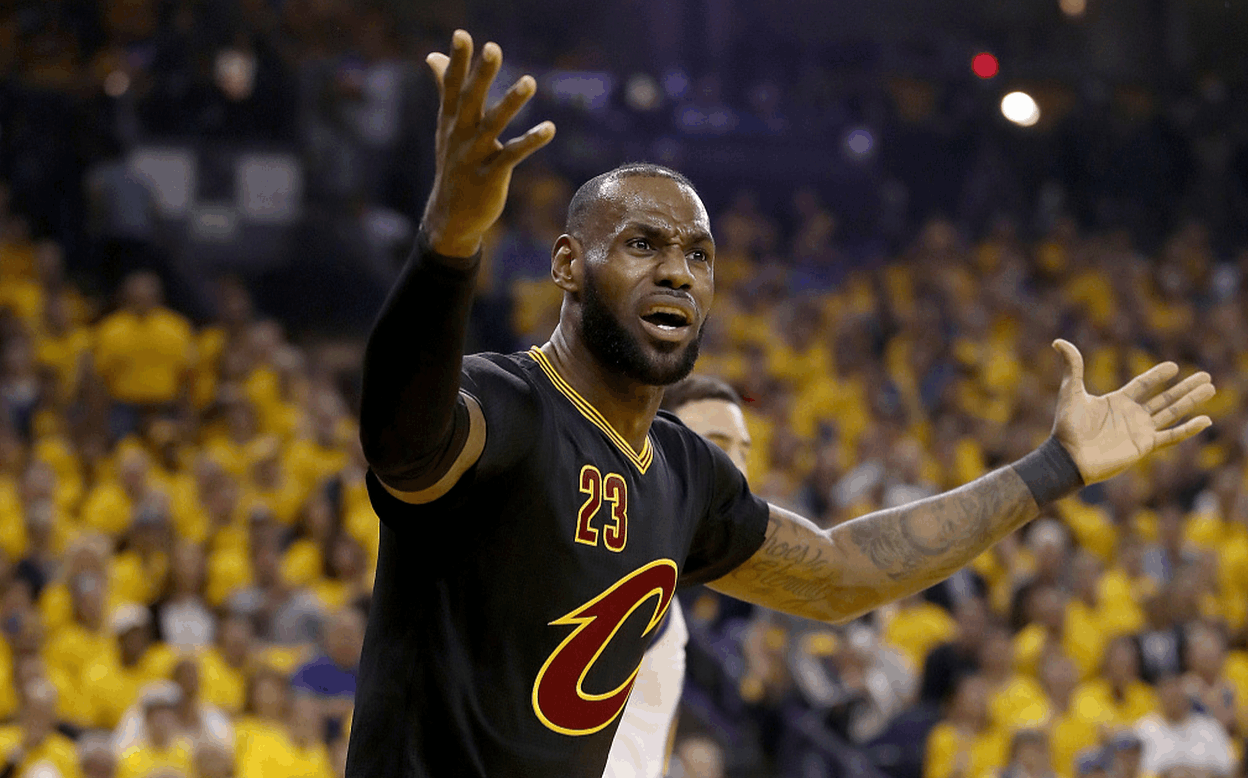 骑士也玩垫脚! jr欲废掉杜兰特 詹姆斯下的命令?