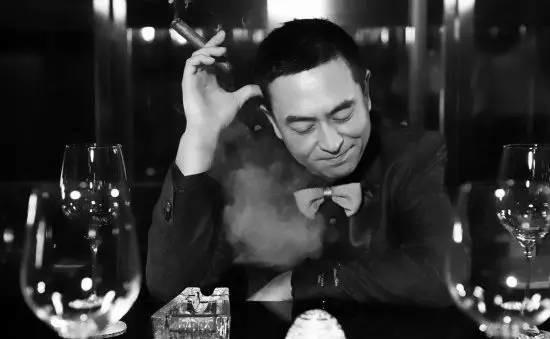 跑20年龙套,戏红人不红,今戏约不断惹绯闻