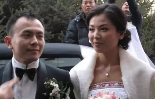 刘涛帮老公还债4亿,嫁入豪门撑起了豪门真正的安迪