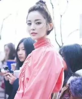 《欢乐颂》五美都扎过丸子头,最好看的是王子文!
