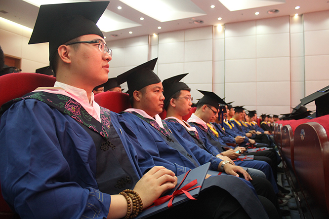 郑州航院院长寄语毕业生:不忘初心 载梦前行