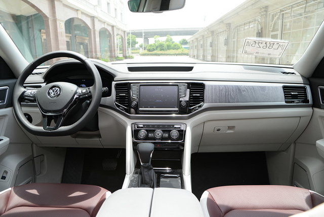 也许是个更好的选择 实拍大众途昂6座版