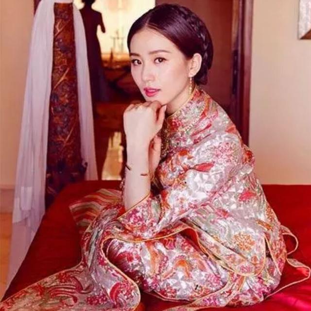 女明星穿上旗袍,赵丽颖虐恋情深,刘诗诗倪妮惊艳