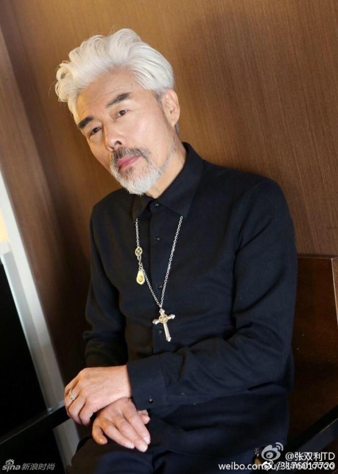 张双利,从未当过主角,却成了最帅的60岁男人