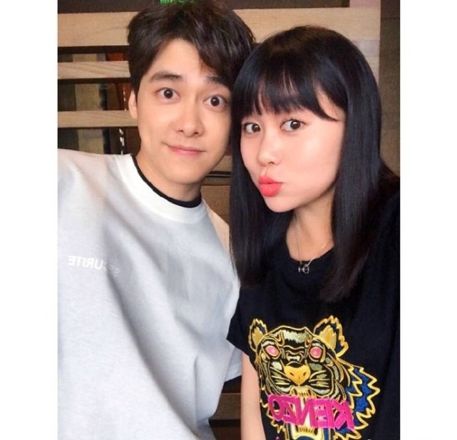 做张翰同学很痛苦,李易峰同学却很幸福,因女生多?