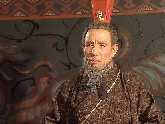 历史大学堂 魏文帝曹丕去世时,受遗诏辅政的一共四人:曹休,曹真,陈群