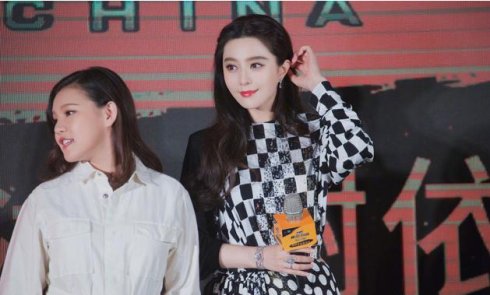 颜值一般的Hold住姐谢依霖凭什么玩转内地演艺圈