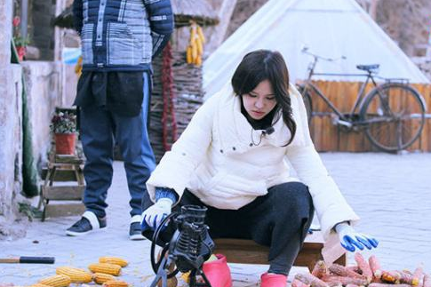 颜值一般的Hold住姐谢依霖凭什么玩转内地演艺圈
