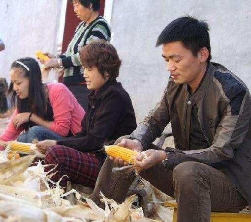 只知道王宝强赵丽颖来自农村，没想到马天宇还在北京卖过包子