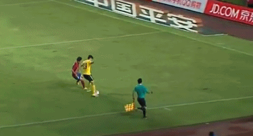 武磊球商比郜林低 同样2:1领先 郜林是这样踢球的!