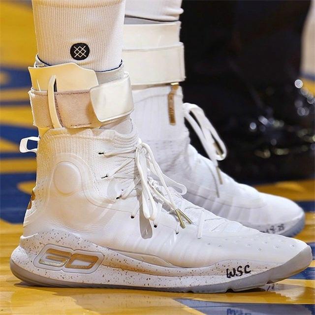 ua创奇迹!库里4总决亮相,好评如潮!预计秋季发售