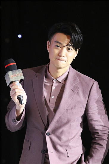 周一围《中国药神》发布会 谈片中造型"只帅没意思"