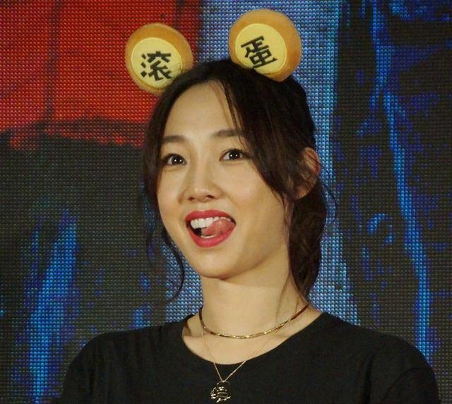 白百合的"鳄鱼舌"vs王老五的"绅士手"