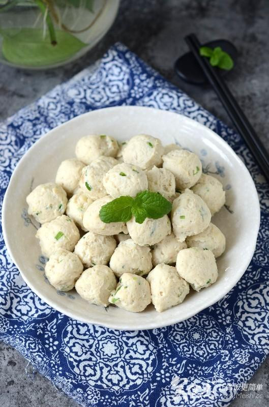 吃肉不怕胖,白嫩q弹的水汆鸡胸肉丸子