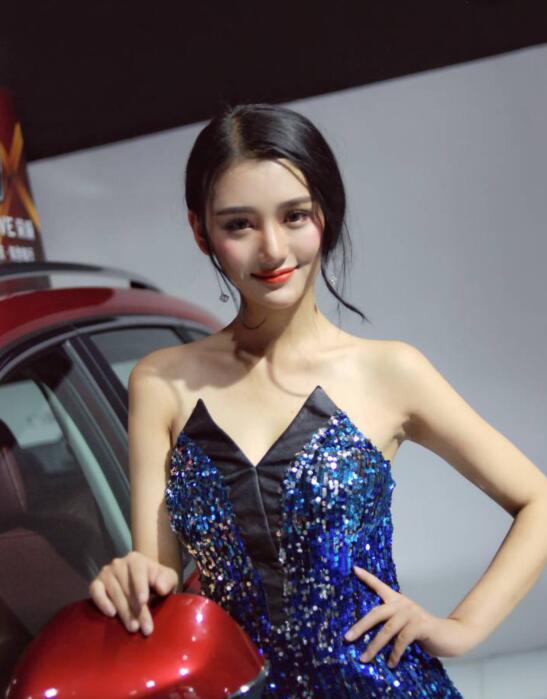 如今,伊诺表示:自己特别喜爱搏击格斗这项运动,和武林风那雄伟壮观的