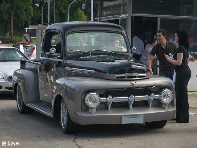 《变形金刚5:最后的骑士》广告中的mv