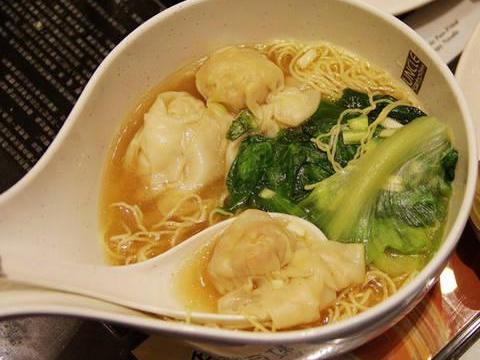 煮一碗广式鲜虾云吞面给爱吃海鲜的巨蟹座女票