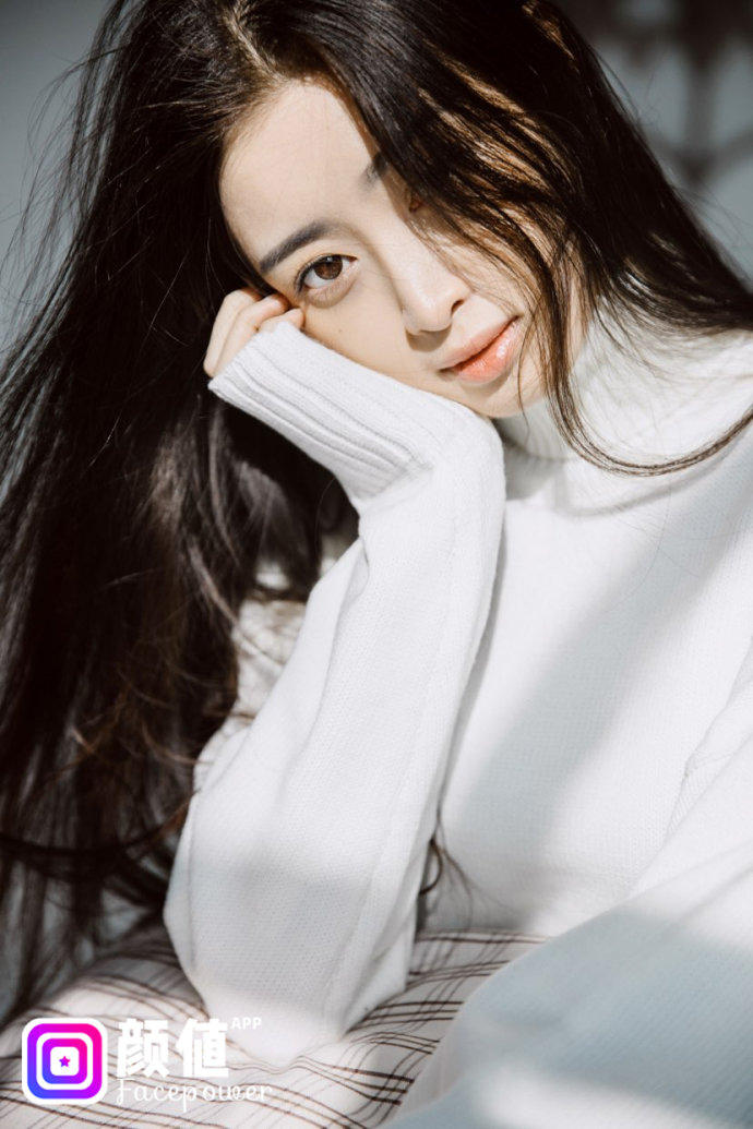 颜值app|96年浙传播音系花,氧气美女化身暖阳拥抱冬天!