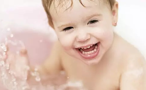 为什么到冬天下午脸红？