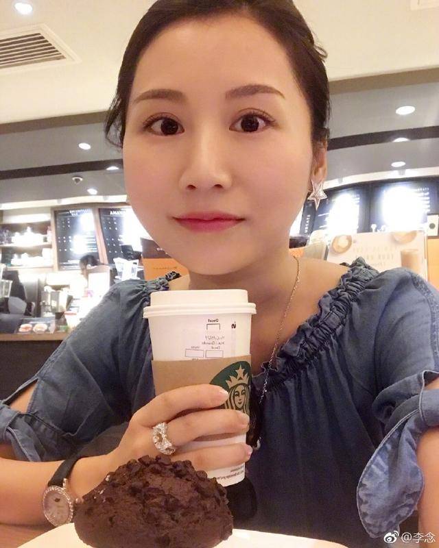 成名早于赵丽颖 有机会成为影视一姐却炫富炫得离婚